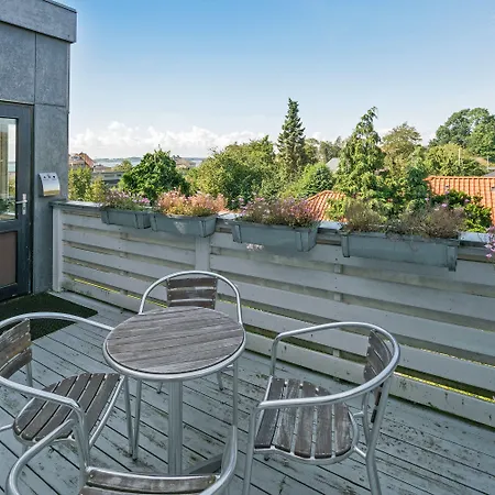 Ξενοδοχείο Garni 3*